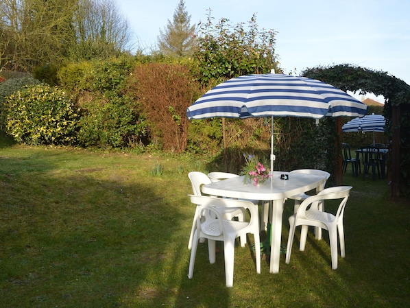 House | Balcony - Picturesque Holiday Home in Etretat With Garden (Etretat)