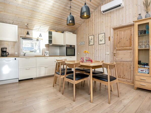 House | Private kitchen | Highchair