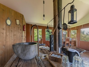 Shower - Unique, Comfortable Tent Houses on a Small Holiday Park a 5 Minute Walk From the sea (Callantsoog)