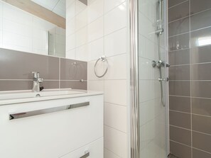 House | Bathroom - Beautiful Lodge With a Dishwasher, in Bloemendaal (Overveen)