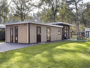 Chalet | Exterior - Relaxing Forest Hideaway (Markelo)