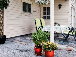 Exterior - Holiday Home in tau (Strand)