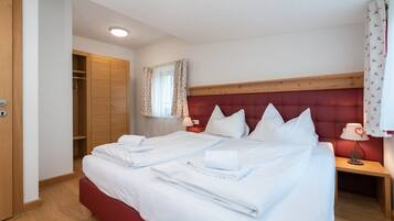 Apartment | 2 Schlafzimmer, individuell eingerichtet, Bettwäsche