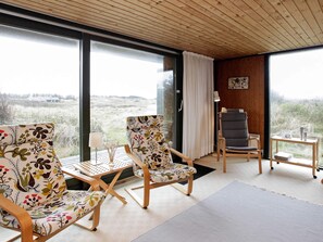 House | Interior - Cozy Holiday Home in Lokken near Coast (Lokken)