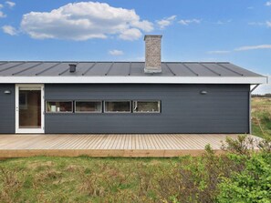 House | Exterior - Cozy Holiday Home in Lokken near Coast (Lokken)