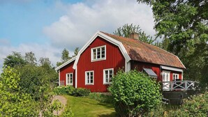 Exterior - 6 Person Holiday Home in Blomstermala (Blomstermåla)