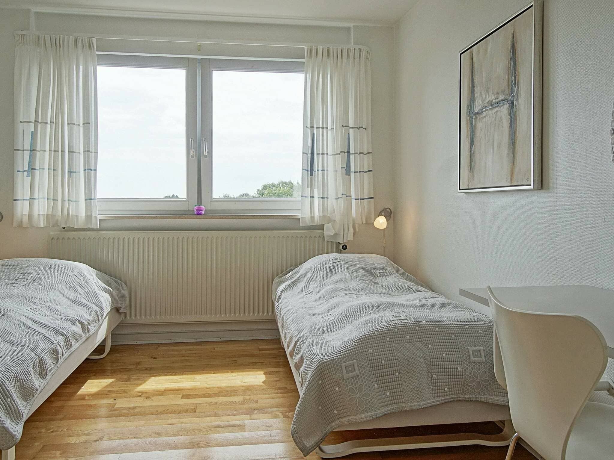 2 bedrooms