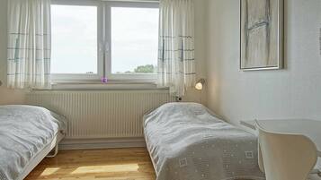 2 bedrooms