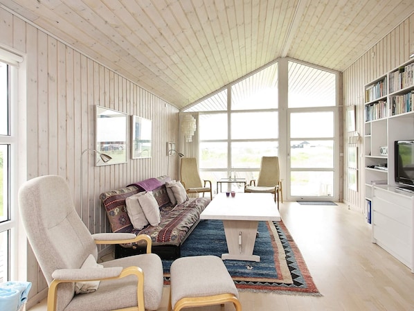 House | Living area - 8 Person Holiday Home in Lokken (Lokken)