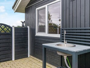 3 bedrooms, cribs/infant beds - Quaint Holiday Home in Hemmet Jutland With Indoor Whirlpool (Hemmet)