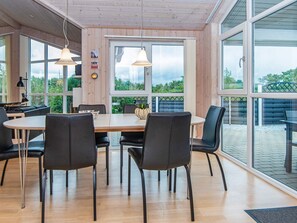 Dining - Quaint Holiday Home in Hemmet Jutland With Indoor Whirlpool (Hemmet)