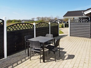 Exterior - Quaint Holiday Home in Hemmet Jutland With Indoor Whirlpool (Hemmet)