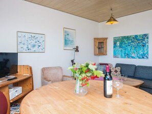 Apartment | Interior - 4 Person Holiday Home in Romo (Rømø)