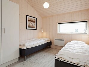 2 bedrooms
