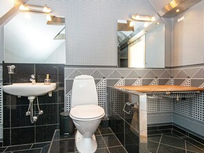 Bathroom - Beautiful Apartment in Hemmet With Roofed Terrace (Hemmet)
