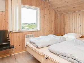 3 Schlafzimmer, Babybetten
