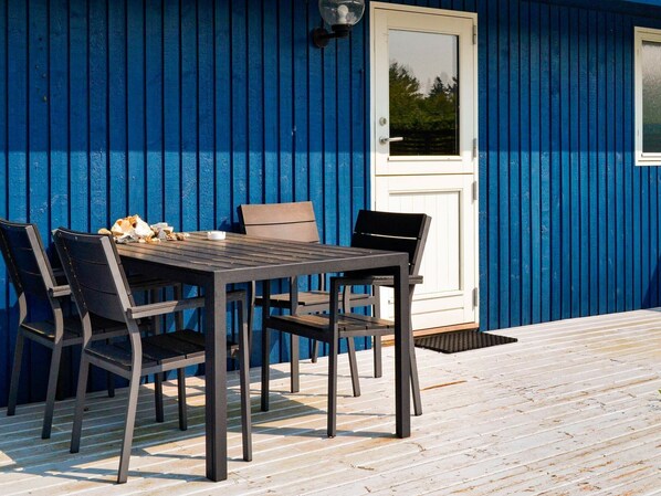 Balcony - Scenic Holiday Home in Svendborg near Coast (Svendborg)