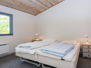3 bedrooms, individually furnished, cribs/infant beds