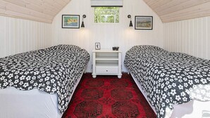 3 bedrooms - 7 Person Holiday Home in Saeby (Sæby)