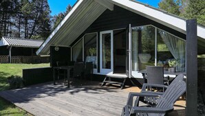 Outdoor dining - 7 Person Holiday Home in Saeby (Sæby)
