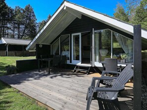 House | Outdoor dining