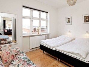 2 bedrooms, cribs/infant beds - Modern Apartment in Jutland Near the Sea (Frederikshavn)