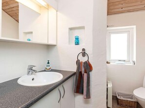Bathroom - 5 Person Holiday Home in Albaek (Aalbaek)