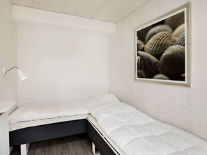 2 bedrooms, bed sheets
