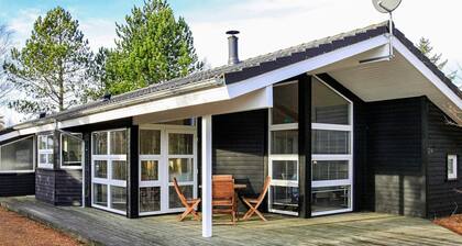 6 Person Holiday Home in Albaek