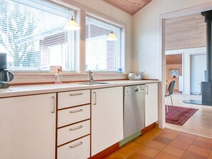 Private kitchen - Idyllic Cottage in Allinge - By Traum Ferienwohnungen (Allinge)
