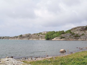 Beach - 5 Person Holiday Home in Klövedal (Klovedal)