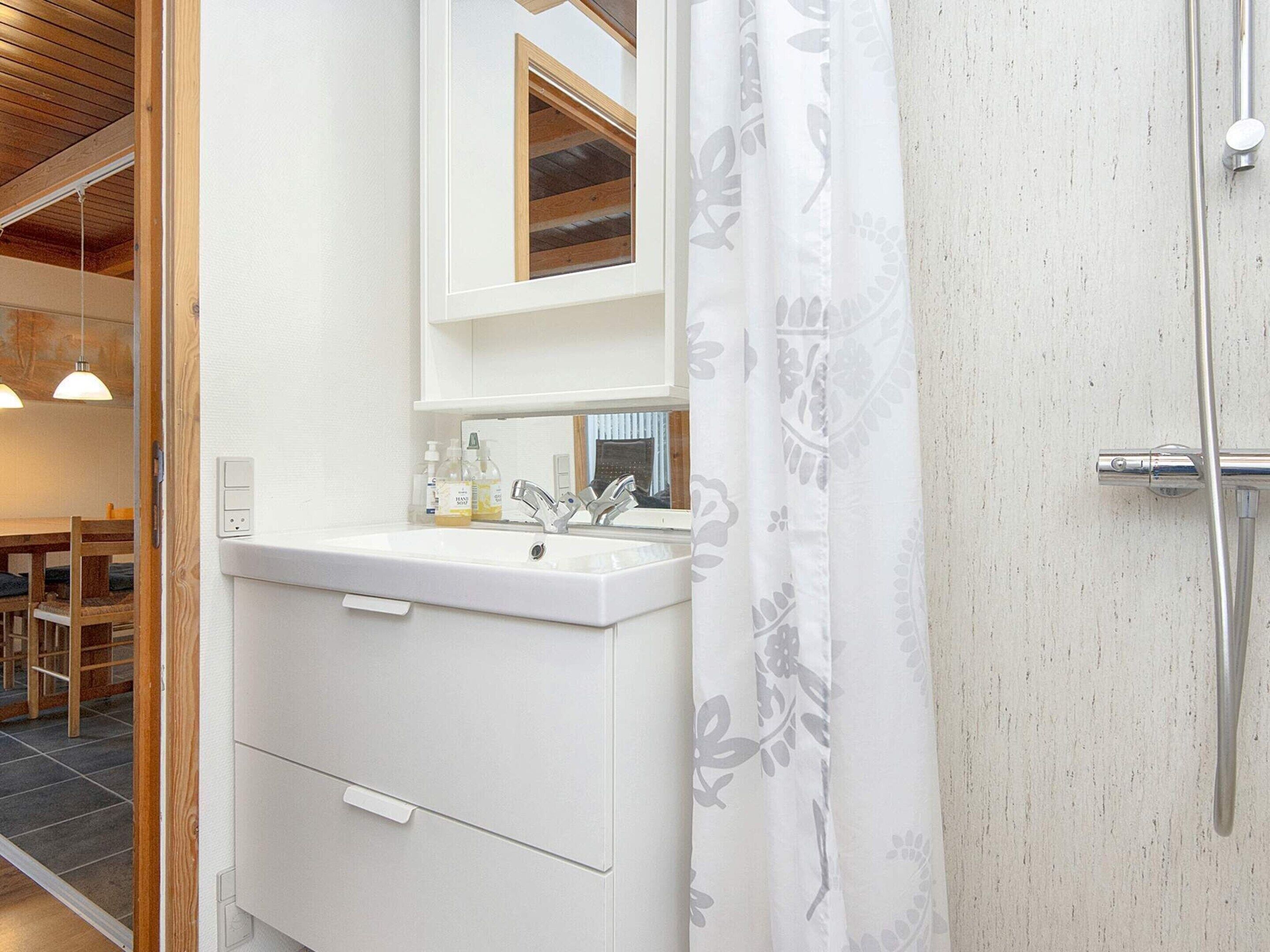 House | Bathroom