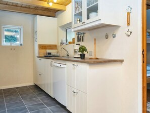 House | Private kitchen | High chair - 4 Person Holiday Home in Farvang (Farvang)