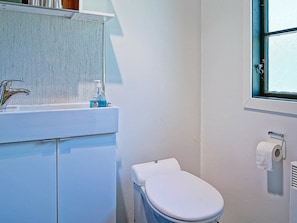 Shower - Modern Holiday Home in Nexø With Swimming Pool (Nexo)