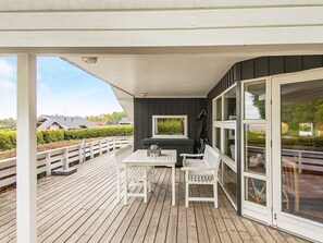 House | Balcony