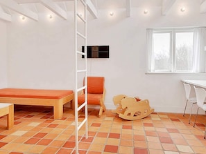 4 bedrooms - 8 Person Holiday Home in Humble (Sydlangeland)