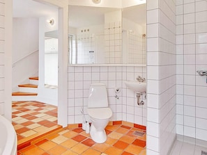 Bathroom - 8 Person Holiday Home in Humble (Sydlangeland)