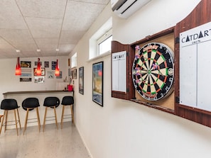 House | Game room