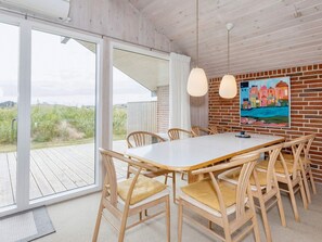 Dining - Spacious Holiday Home in Løkken near Sea (Lokken)