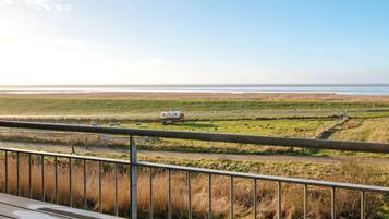 House | Water view