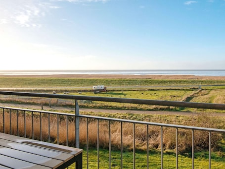 Vista al agua. Modern Seaside Retreat - By Traum Ferienwohnungen