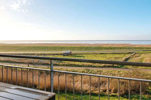 House | Water view