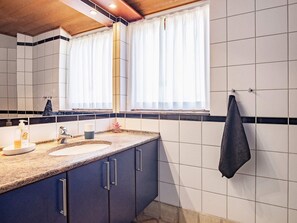 Ferienhaus | Badezimmer