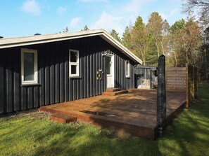Exterior - 6 Person Holiday Home in Blavand (Blavand)