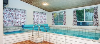 10 Person Holiday Home in Glesborg-by Traum