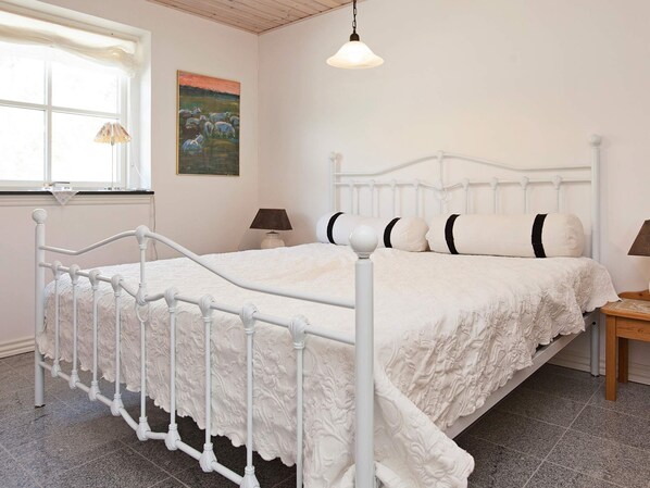 3 Schlafzimmer, Babybetten