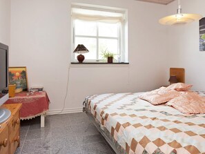 3 Schlafzimmer, Babybetten