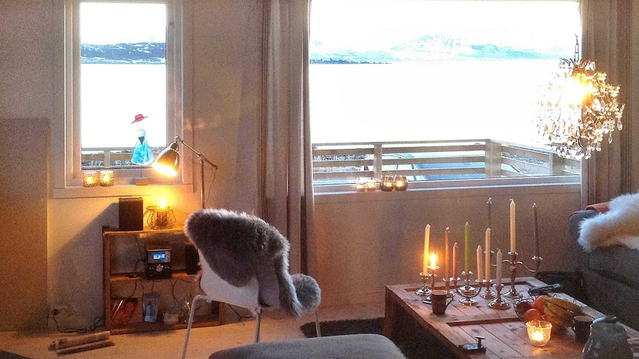 6 Person Holiday Home in Nord-lenangen