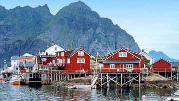 House | Lake view