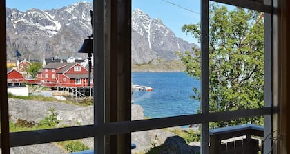 3 Person Holiday Home in Henningsvaer-by Traum